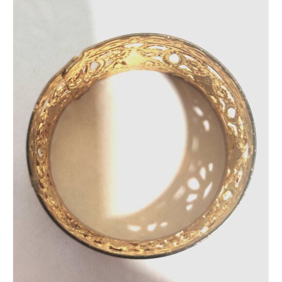 Vintage Set of 18 Gold Tone Metal Napkin Rings With Etched Design 1.75x1" NEW - Picture 5 of 12
